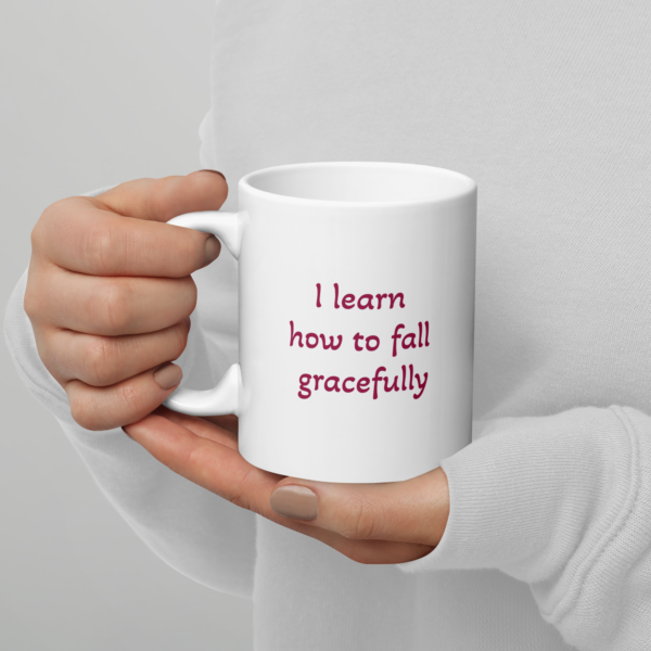 white glossy mug