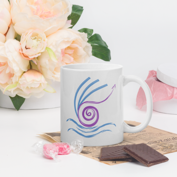 white glossy mug