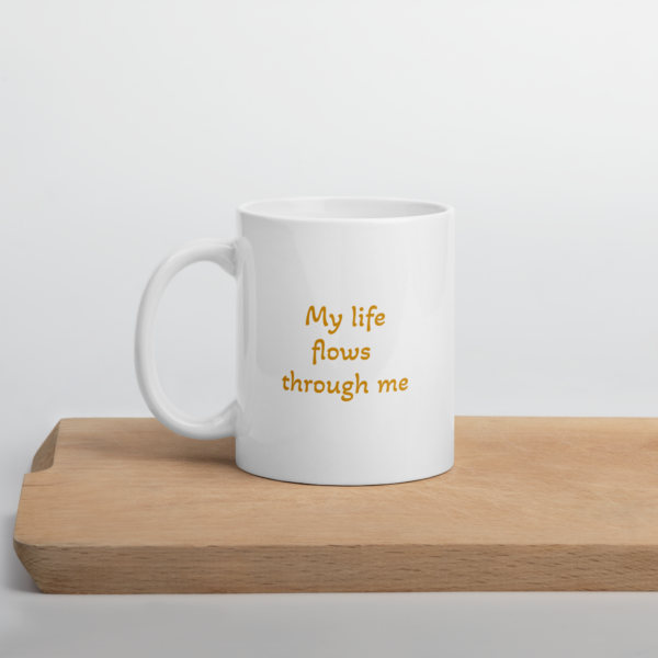 white glossy mug